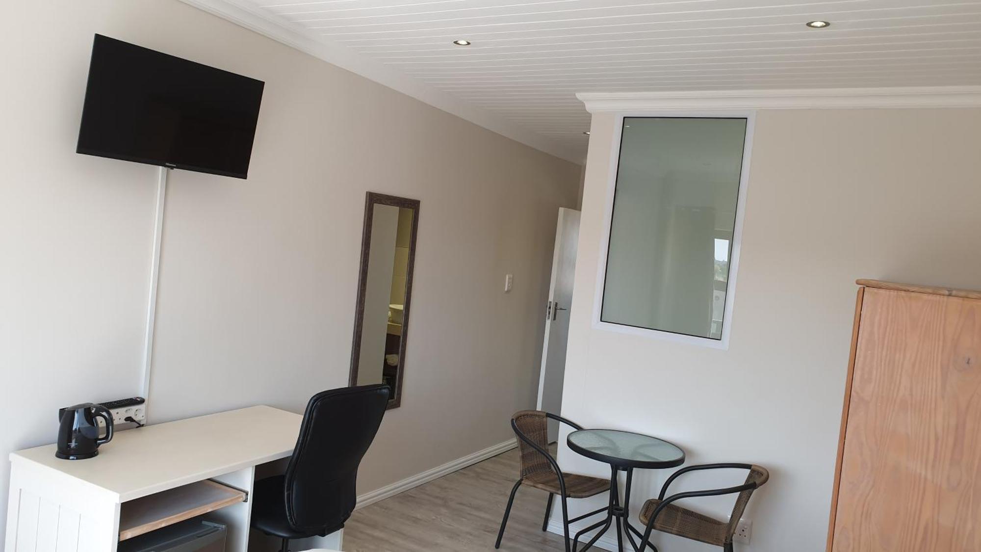 Hotel Stonehouse On Main Struisbaai Habitación foto